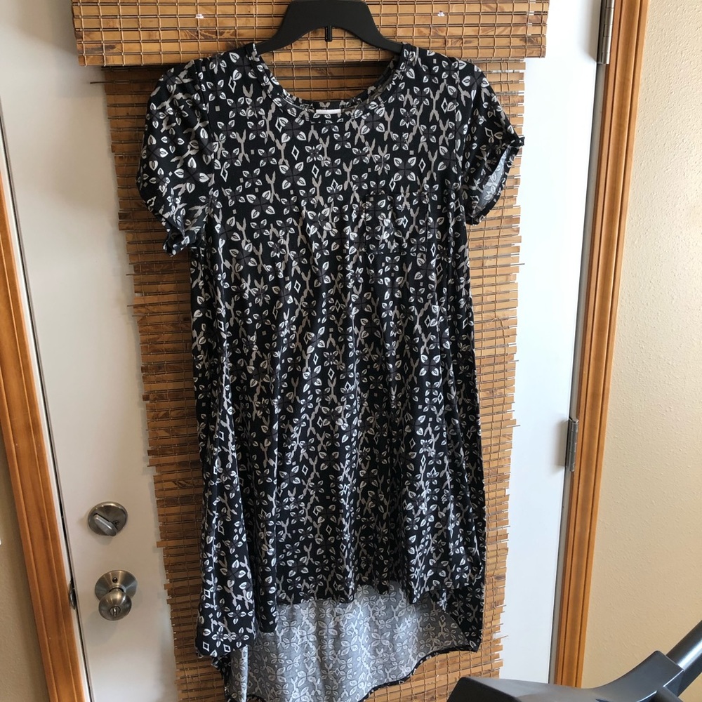 LulaRoe Carly—Medium